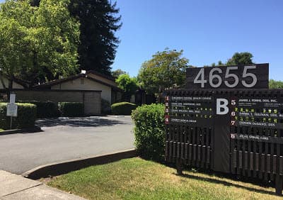 Entrance to Wine Country Root Canal office building